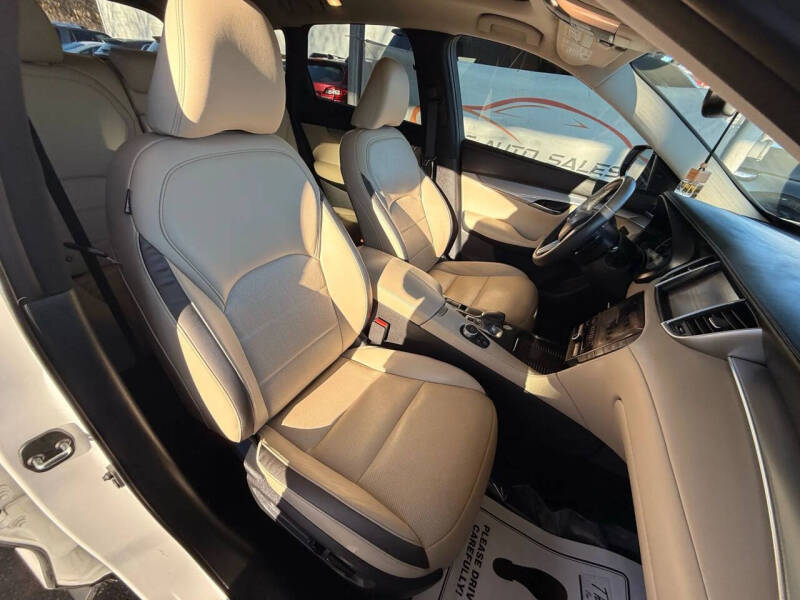 2019 Infiniti QX50 Essential