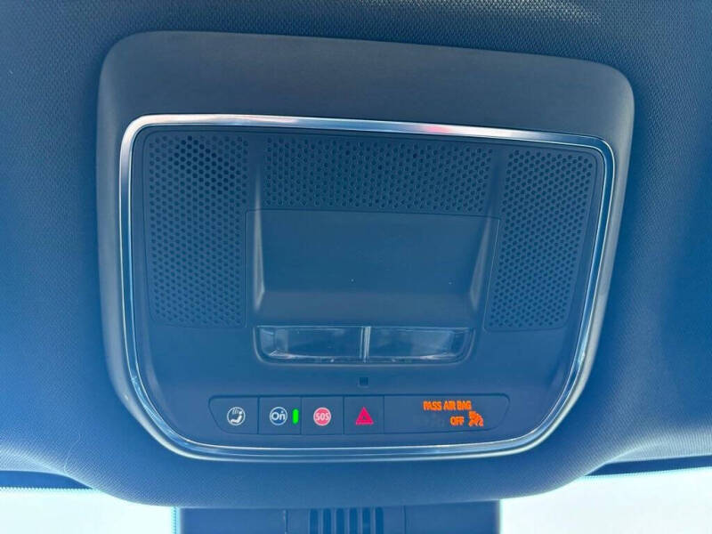 2024 GMC Sierra EV Denali Edition 1