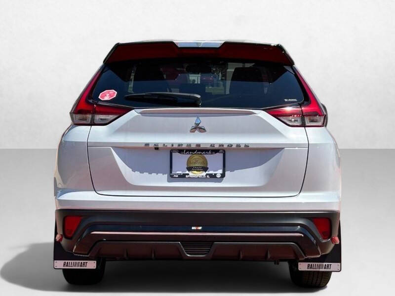 2024 Mitsubishi Eclipse Cross LE