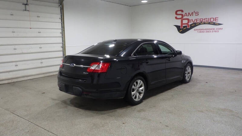 2011 Ford Taurus SEL