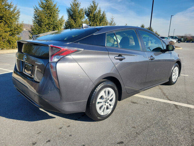 2016 Toyota Prius Two