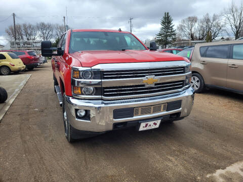 2015 Chevrolet Silverado 2500HD for sale at J & S Auto Sales in Thompson ND