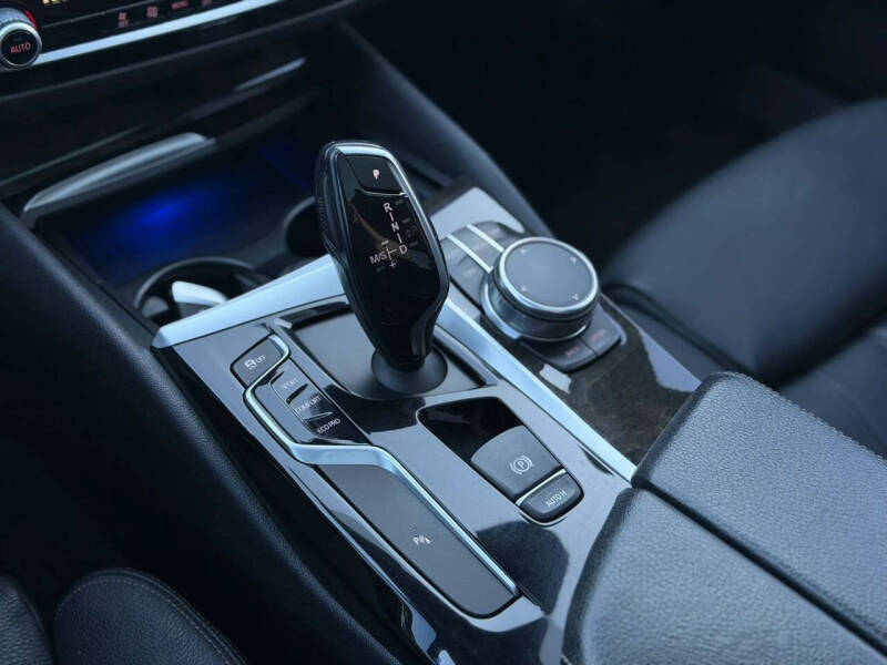 2017 BMW 5 Series 530i
