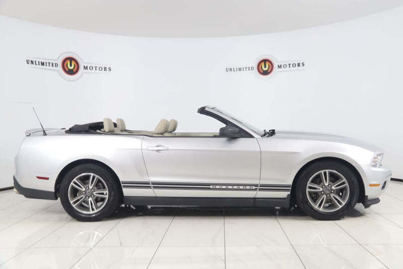 2011 Ford Mustang V6 Premium