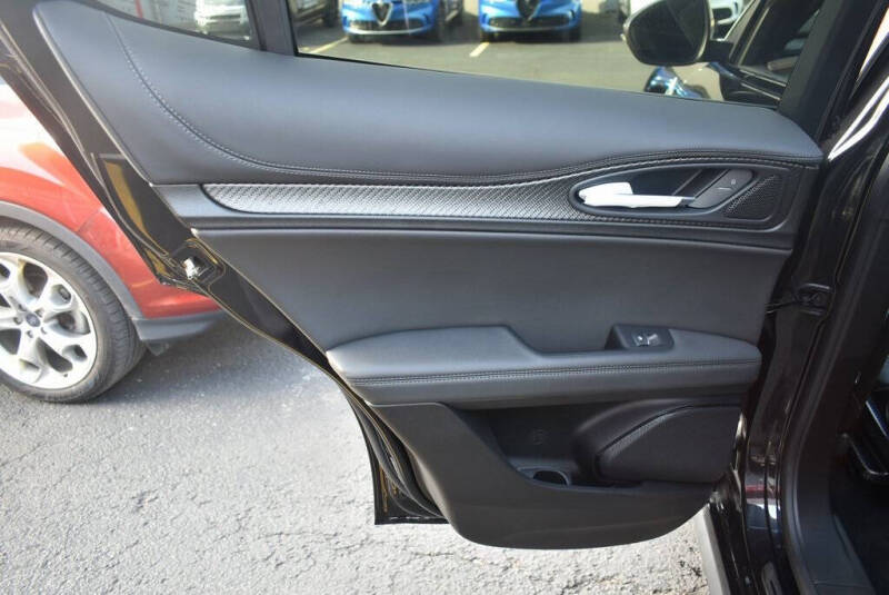 2024 Alfa Romeo Stelvio Quadrifoglio