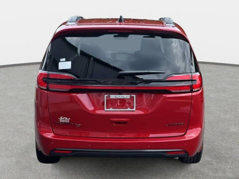 2027 Chrysler Pacifica Limited