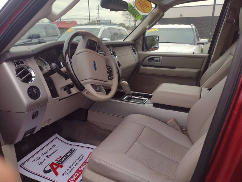 2014 Ford Expedition Limited photo 2