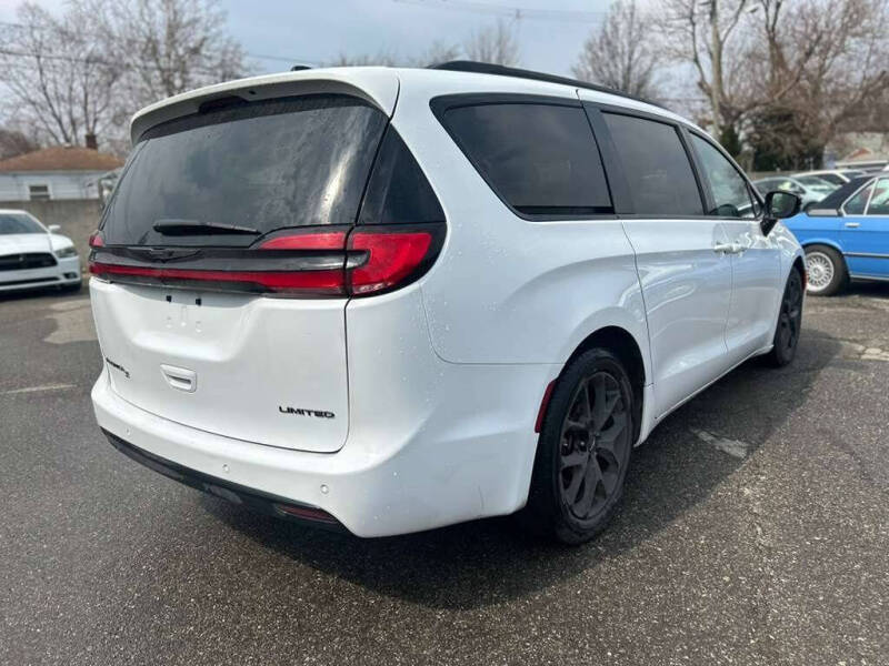 2025 Chrysler Pacifica Limited