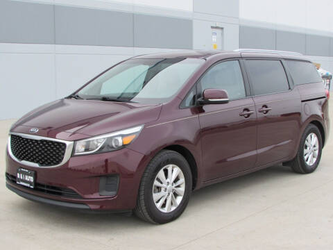 2016 Kia Sedona for sale at R & I Auto in Lake Bluff IL