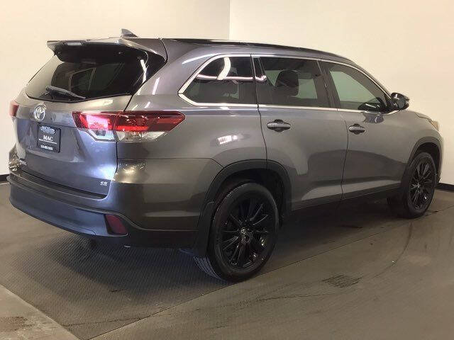 2019 Toyota Highlander SE