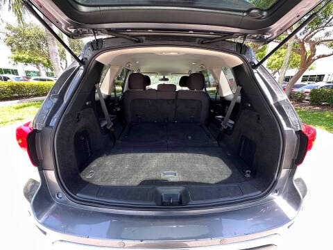 2019 Nissan Pathfinder SV