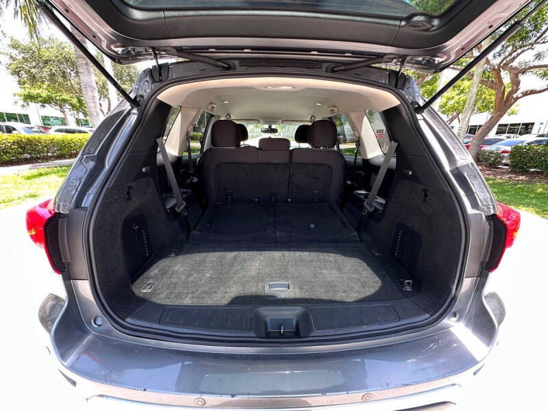 2019 Nissan Pathfinder SV