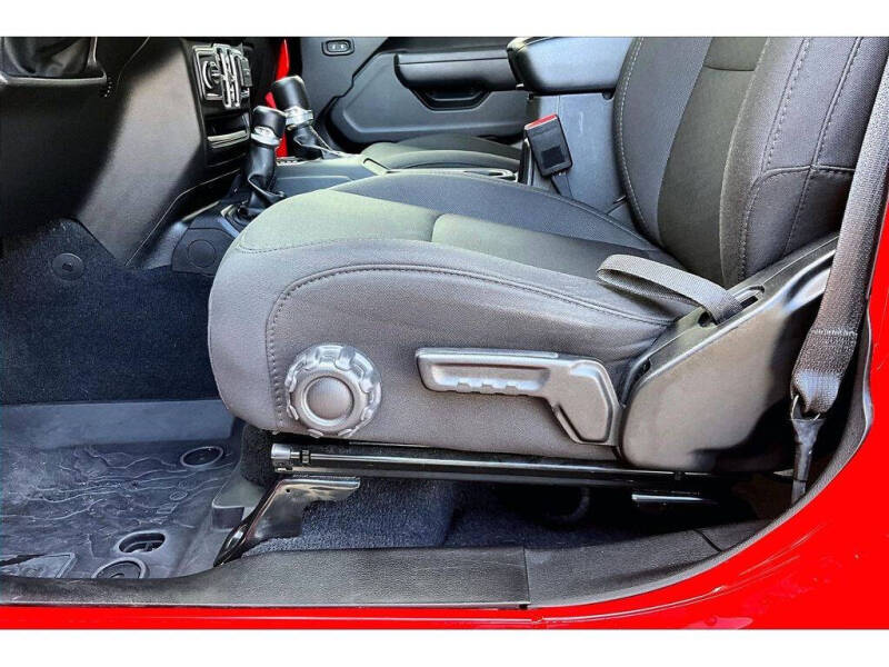 2022 Jeep Gladiator Willys
