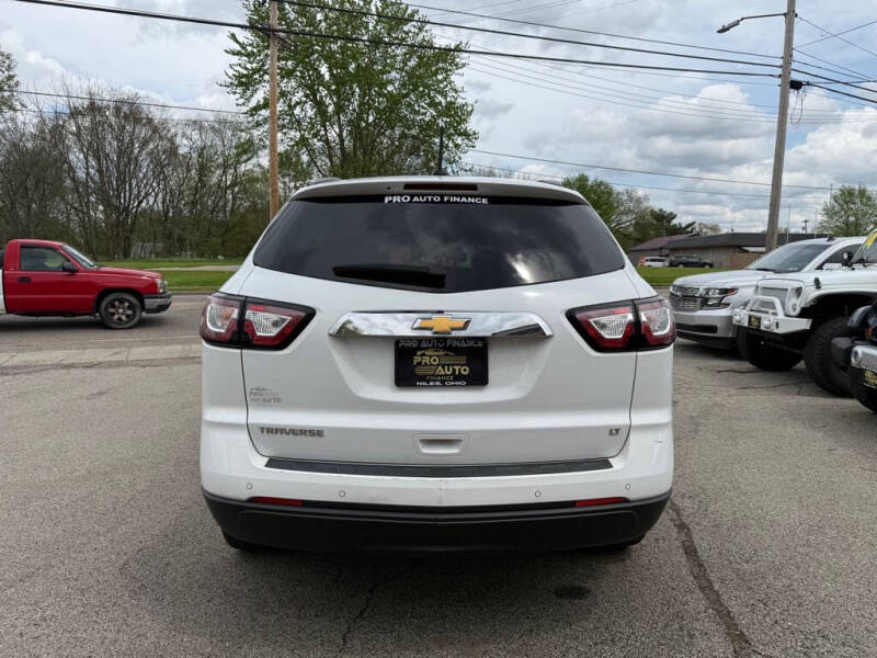 2017 Chevrolet Traverse LT