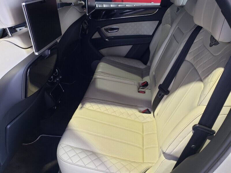 2018 Bentley Bentayga 8