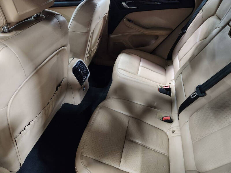 2022 Porsche Macan S