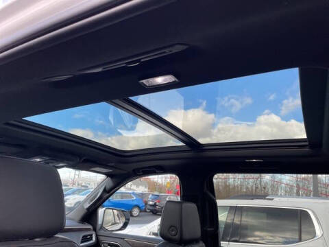 2022 Chevrolet Suburban LT