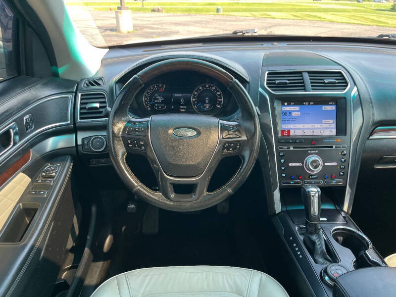 2017 Ford Explorer Platinum