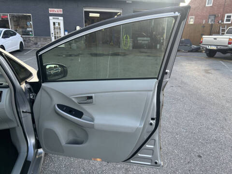 2012 Toyota Prius Two