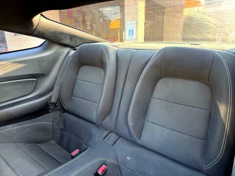 2016 Ford Mustang V6