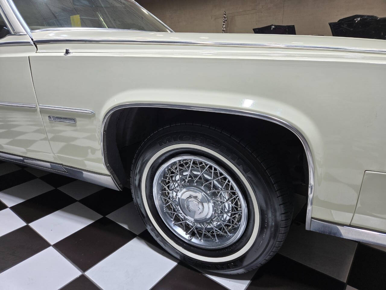 1981 Cadillac Fleetwood Brougham 34