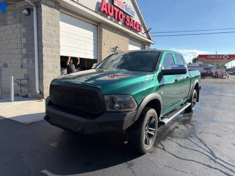 2017 RAM 1500 SLT