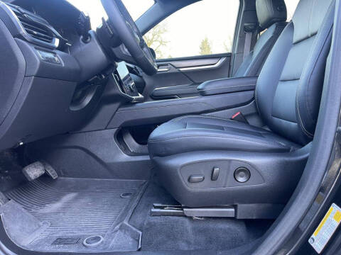 2024 GMC Acadia Elevation