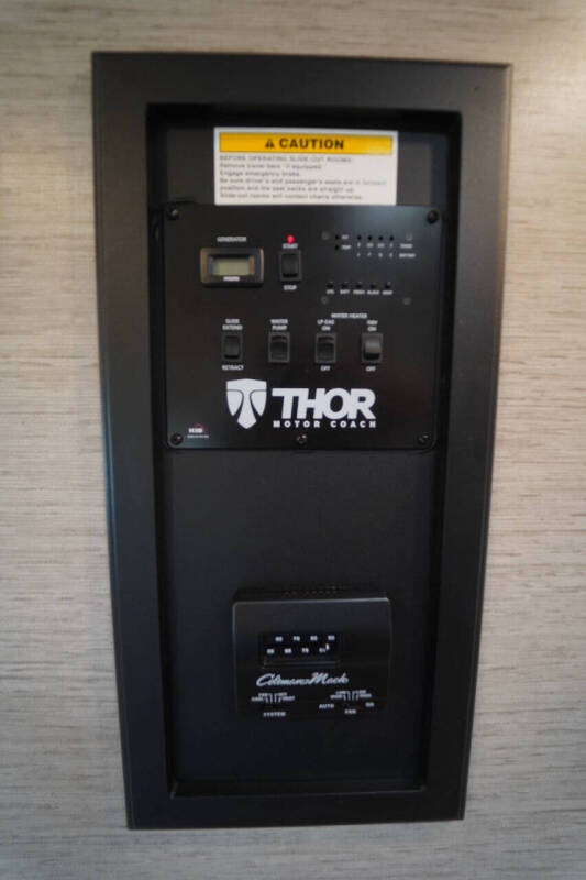 2021 Thor Motor Coach Four Winds