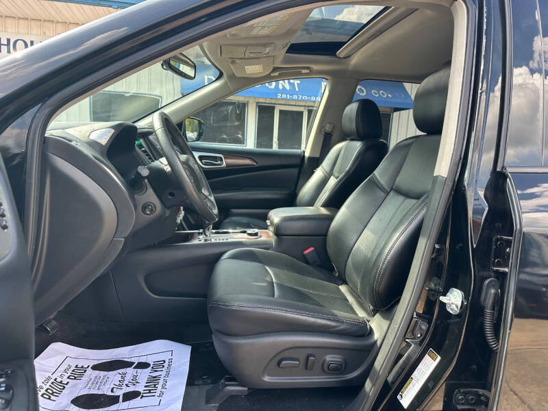 2017 Nissan Pathfinder Platinum