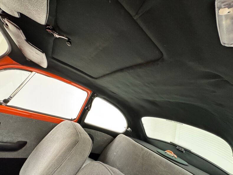 1972 Volkswagen Super Beetle