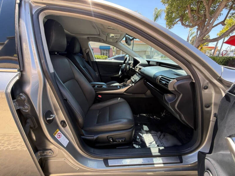 2016 Lexus IS 200t
