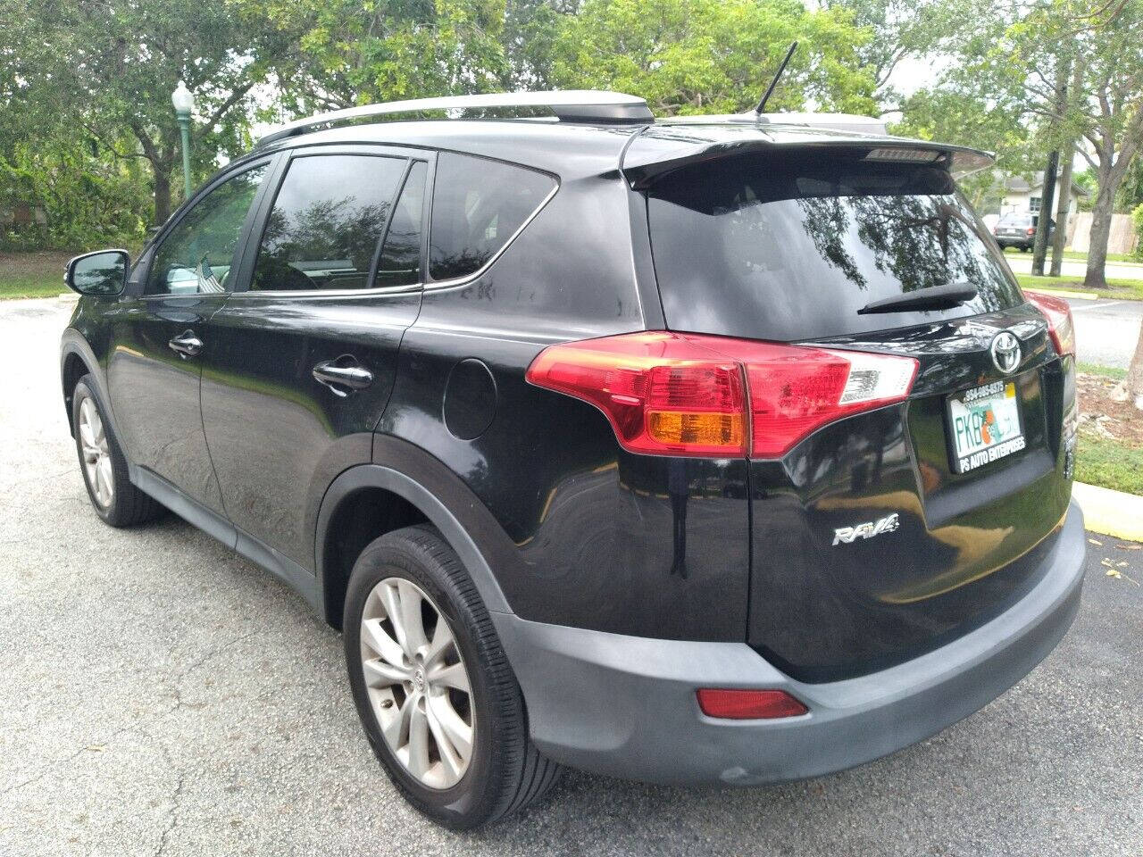 2015 TOYOTA RAV4 SUV / Crossover - $18,999