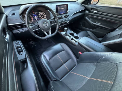 2021 Nissan Altima 2.5 SR