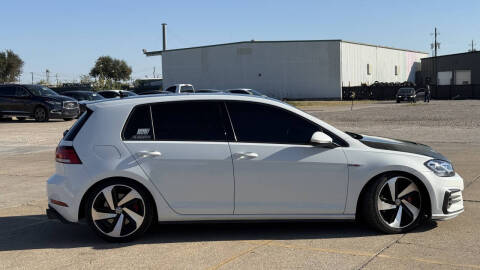 2018 Volkswagen Golf GTI S