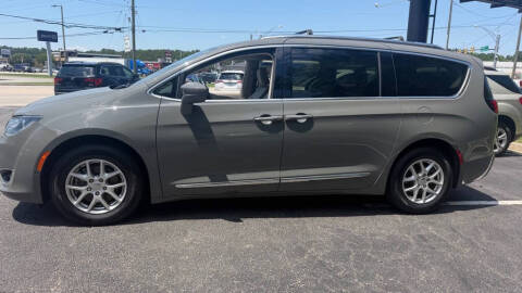 2020 Chrysler Pacifica Touring L