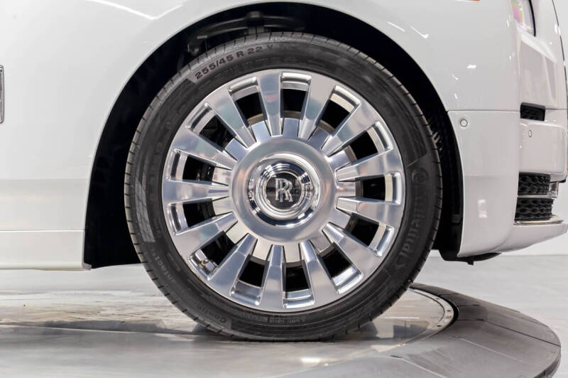 2022 Rolls-Royce Phantom