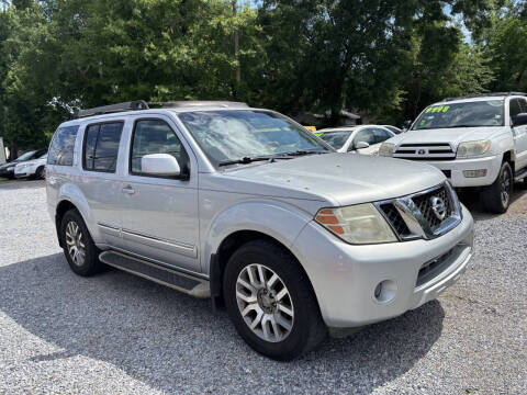 2011 Nissan Pathfinder LE
