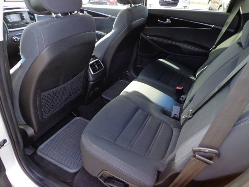 2016 Kia Sorento LX