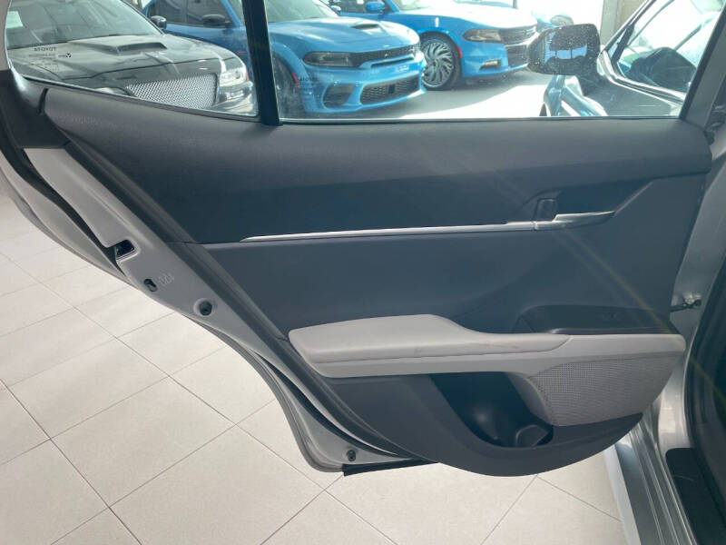 2022 Toyota Camry LE