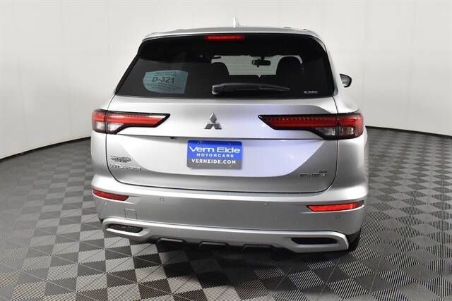 2025 Mitsubishi Outlander PHEV SE