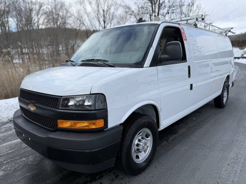 2025 Chevrolet Express 2500