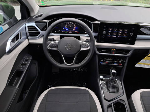2026 Volkswagen Taos SE
