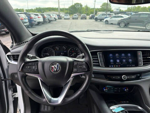 2023 Buick Enclave Essence