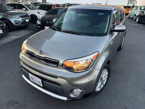 2018 Kia Soul +