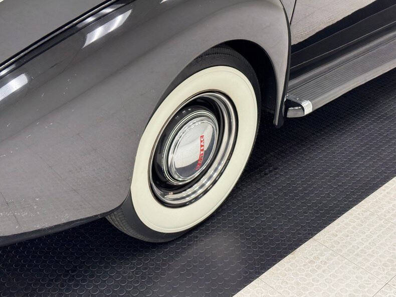 1940 Pontiac Bonneville