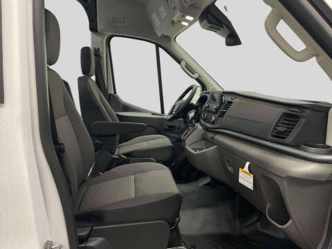 2025 Ford Transit 250