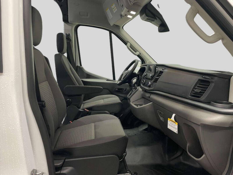 2025 Ford Transit 250