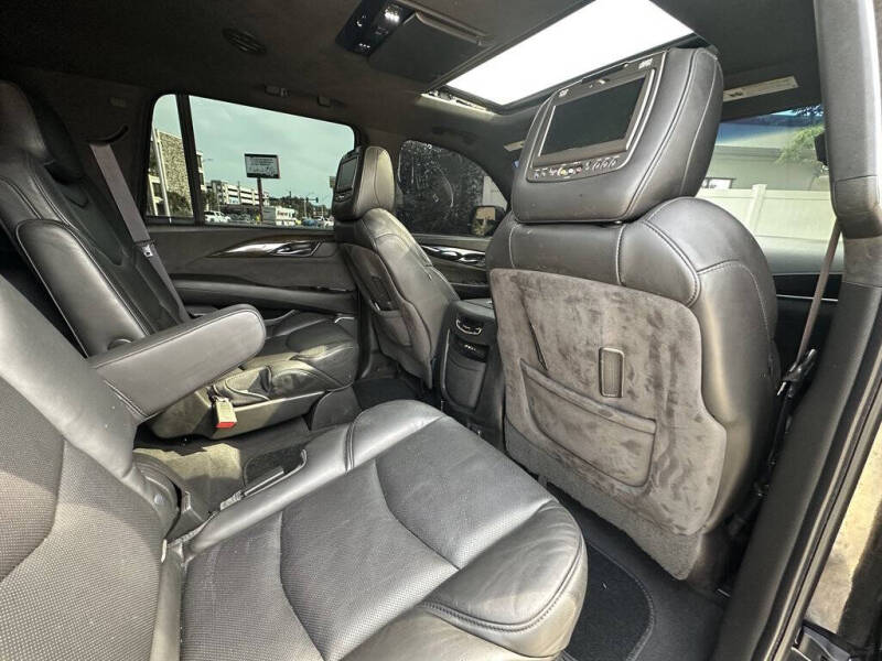 2016 Cadillac Escalade Platinum