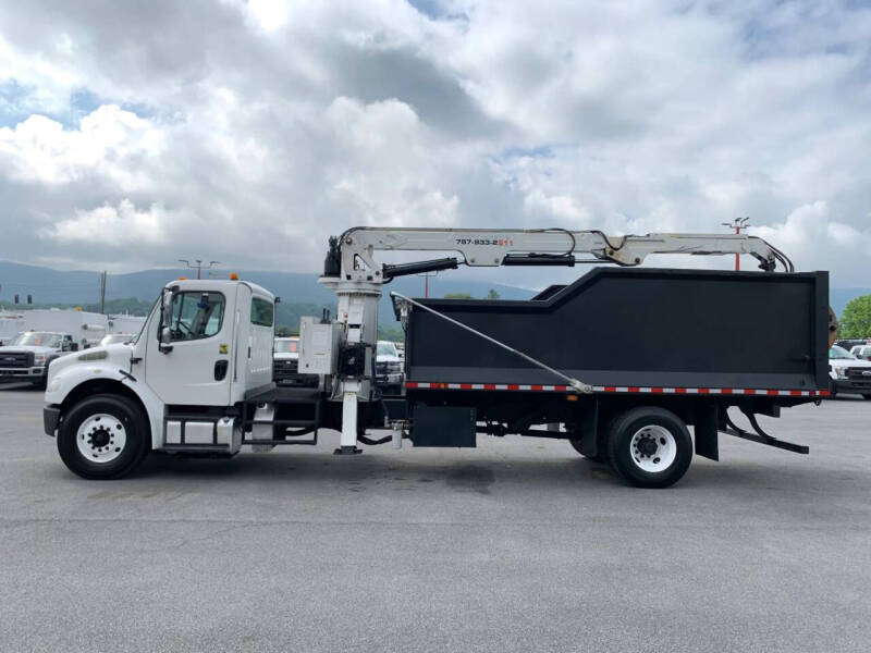 2015 Freightliner M2 106