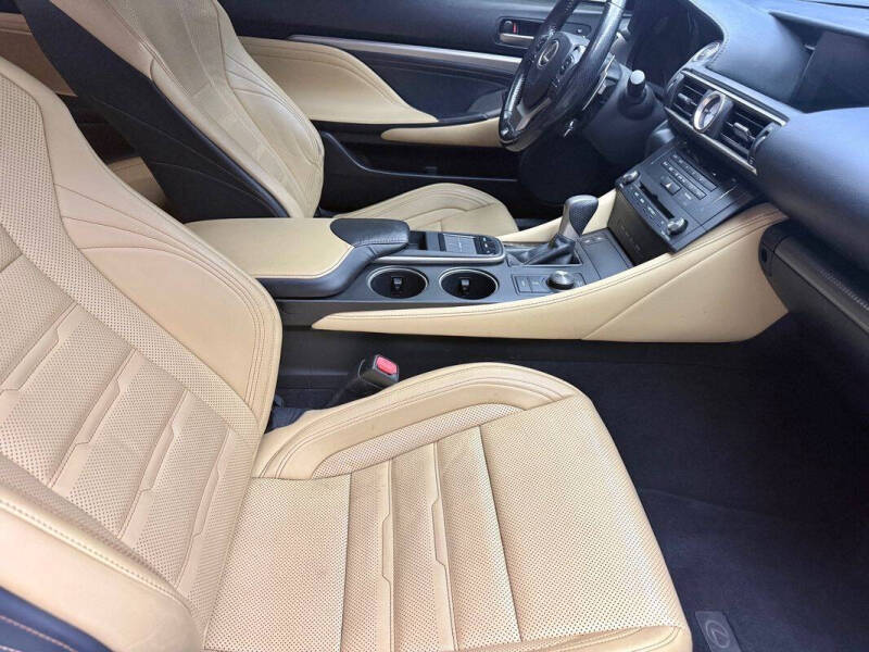 2016 Lexus RC 200t